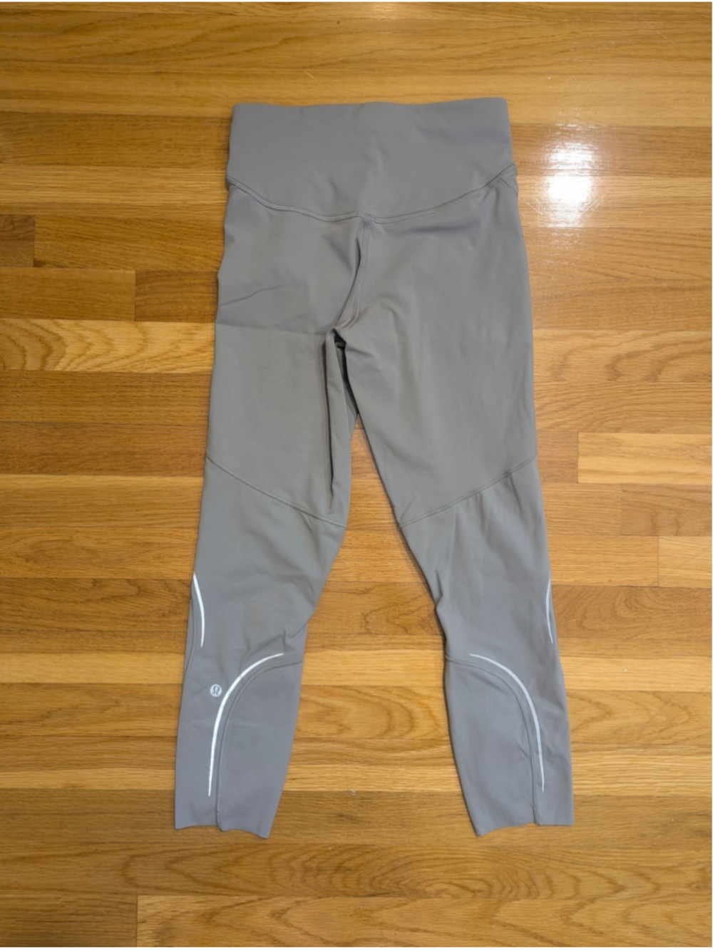 Lululemon Base Pace High-Rise Reflective Tight Legging Size 6 Gull Grey - Picture 4 of 10